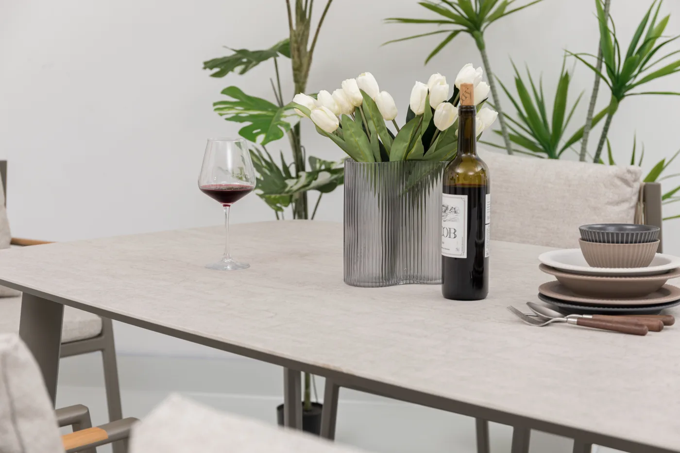 Yuta dining set (4-seat, studio)